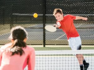 How to Play Singles Pickleball